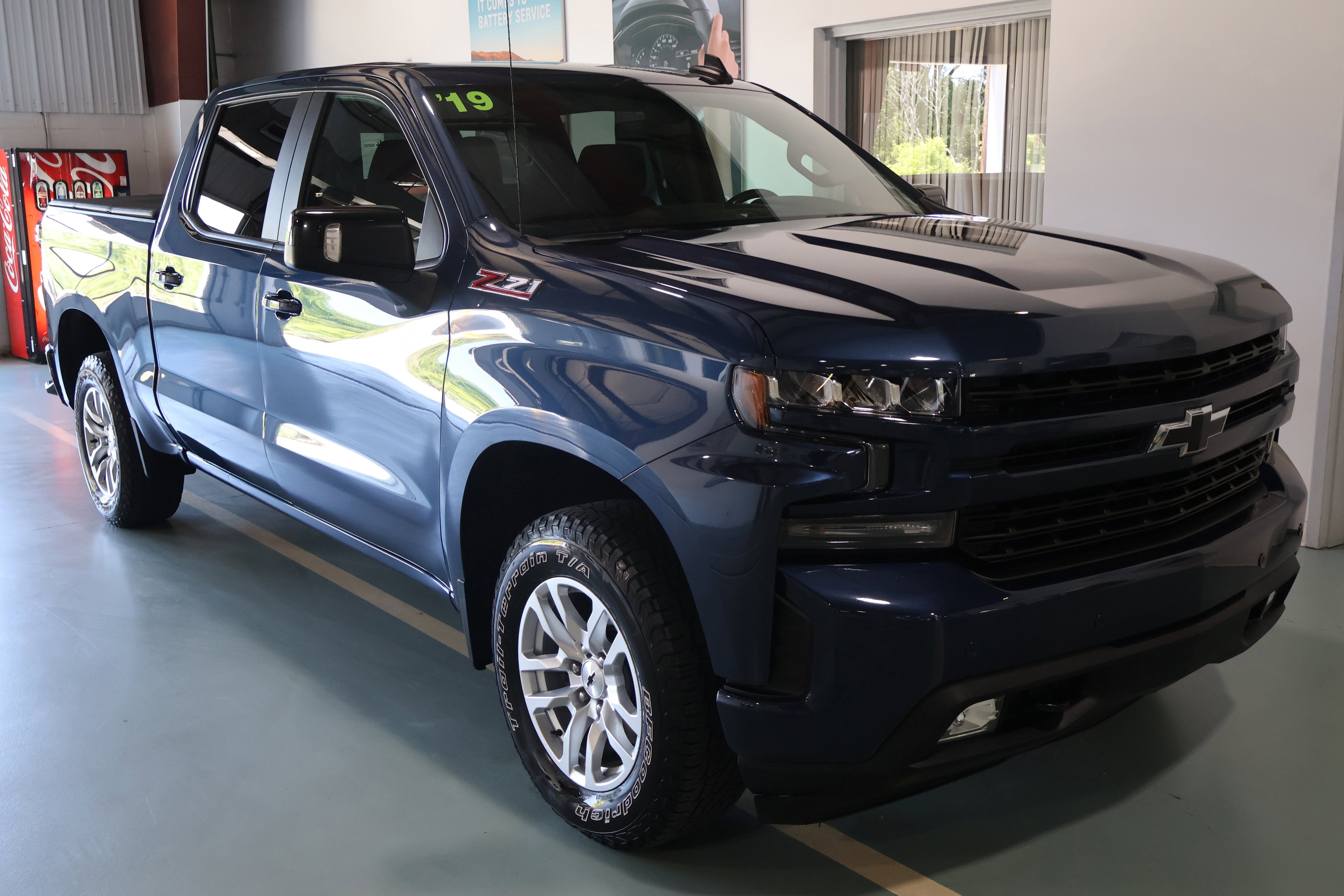 2019 Chevrolet Silverado 1500 — rear three-quarter view