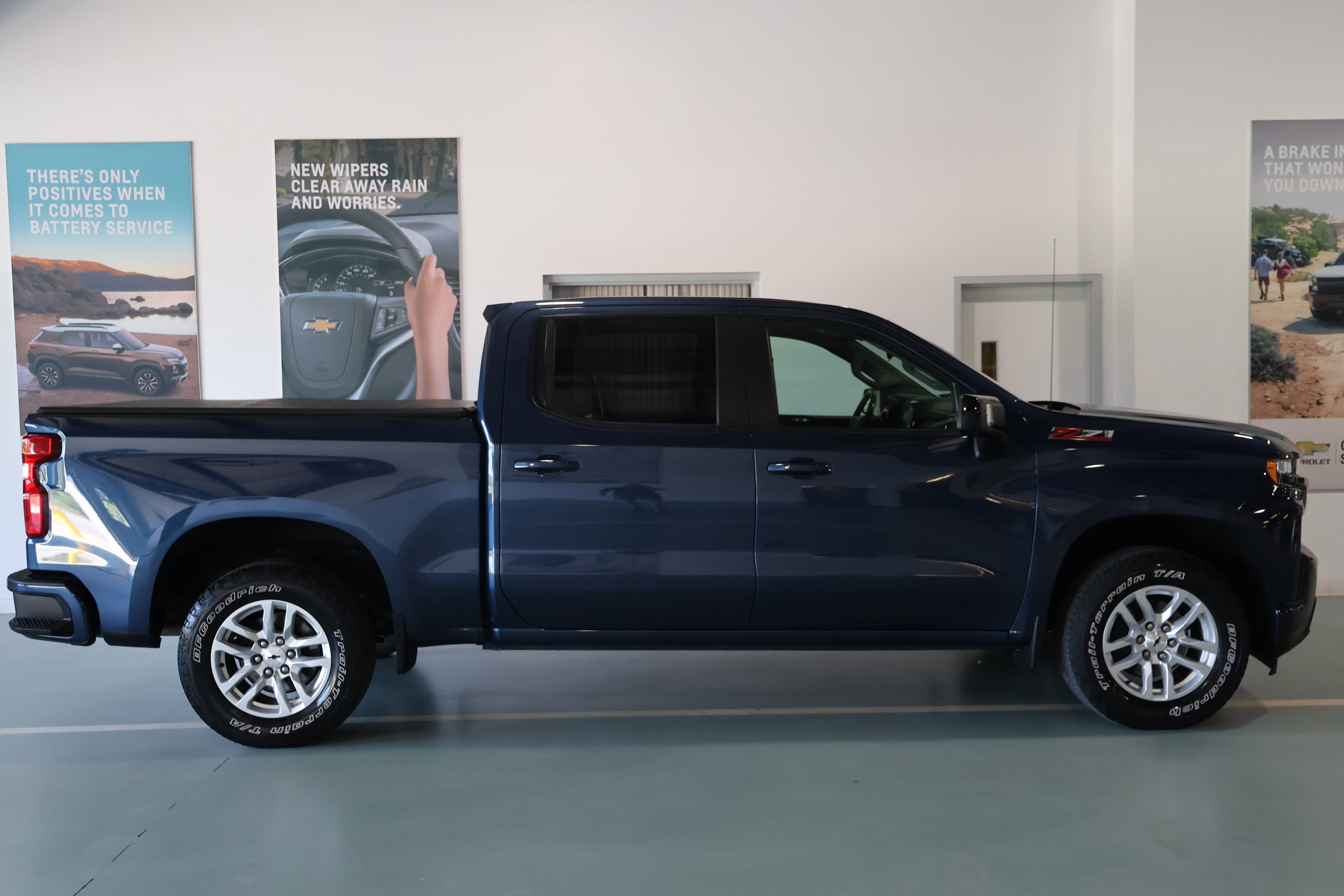 2019 Chevrolet Silverado 1500 — interior view